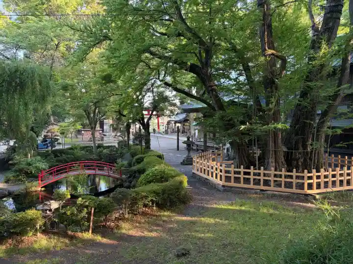 小室浅間神社の{uncategorized: "未分類", other: "その他", undefined: "問題あり", building: "その他建物", grave: "お墓", sacred_gate: "鳥居", guardian: "狛犬", statue: "像", buddha: "仏像", history: "歴史", nature: "自然", garden: "庭園", animal: "動物", pagoda: "塔", temizu: "手水舎", mountain_gate: "山門・神門", sanctuary: "本殿・本堂", subordinate: "末社・摂社", art: "芸術", scenery: "景色", jizo: "地蔵", ema: "絵馬", goshuin: "御朱印", omikuji: "おみくじ", items: "授与品その他", amulet: "お守り", goshuincho: "御朱印帳", eats: "食事", festival: "お祭り", votive_dance: "神楽", shichigosan: "七五三参", wedding: "結婚式", experience: "体験その他", initially: "初詣", around: "周辺", anti_infection: "感染症対策"}