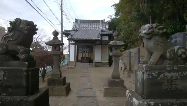 千勝神社の狛犬
