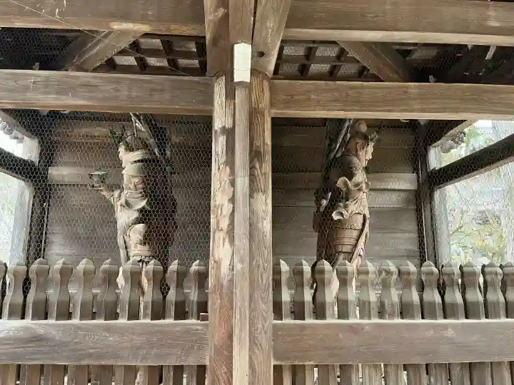 粉河寺の{uncategorized: "未分類", other: "その他", undefined: "問題あり", building: "その他建物", grave: "お墓", sacred_gate: "鳥居", guardian: "狛犬", statue: "像", buddha: "仏像", history: "歴史", nature: "自然", garden: "庭園", animal: "動物", pagoda: "塔", temizu: "手水舎", mountain_gate: "山門・神門", sanctuary: "本殿・本堂", subordinate: "末社・摂社", art: "芸術", scenery: "景色", jizo: "地蔵", ema: "絵馬", goshuin: "御朱印", omikuji: "おみくじ", items: "授与品その他", amulet: "お守り", goshuincho: "御朱印帳", eats: "食事", festival: "お祭り", votive_dance: "神楽", shichigosan: "七五三参", wedding: "結婚式", experience: "体験その他", initially: "初詣", around: "周辺", anti_infection: "感染症対策"}