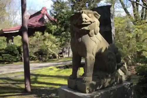 古四王神社の狛犬