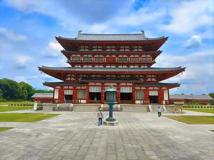 薬師寺の本殿・本堂