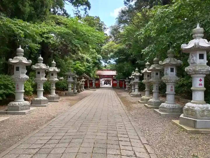 息栖神社の{uncategorized: "未分類", other: "その他", undefined: "問題あり", building: "その他建物", grave: "お墓", sacred_gate: "鳥居", guardian: "狛犬", statue: "像", buddha: "仏像", history: "歴史", nature: "自然", garden: "庭園", animal: "動物", pagoda: "塔", temizu: "手水舎", mountain_gate: "山門・神門", sanctuary: "本殿・本堂", subordinate: "末社・摂社", art: "芸術", scenery: "景色", jizo: "地蔵", ema: "絵馬", goshuin: "御朱印", omikuji: "おみくじ", items: "授与品その他", amulet: "お守り", goshuincho: "御朱印帳", eats: "食事", festival: "お祭り", votive_dance: "神楽", shichigosan: "七五三参", wedding: "結婚式", experience: "体験その他", initially: "初詣", around: "周辺", anti_infection: "感染症対策"}