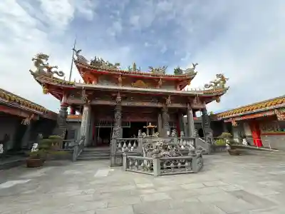 聖天宮の{uncategorized: "未分類", other: "その他", undefined: "問題あり", building: "その他建物", grave: "お墓", sacred_gate: "鳥居", guardian: "狛犬", statue: "像", buddha: "仏像", history: "歴史", nature: "自然", garden: "庭園", animal: "動物", pagoda: "塔", temizu: "手水舎", mountain_gate: "山門・神門", sanctuary: "本殿・本堂", subordinate: "末社・摂社", art: "芸術", scenery: "景色", jizo: "地蔵", ema: "絵馬", goshuin: "御朱印", omikuji: "おみくじ", items: "授与品その他", amulet: "お守り", goshuincho: "御朱印帳", eats: "食事", festival: "お祭り", votive_dance: "神楽", shichigosan: "七五三参", wedding: "結婚式", experience: "体験その他", initially: "初詣", around: "周辺", anti_infection: "感染症対策"}