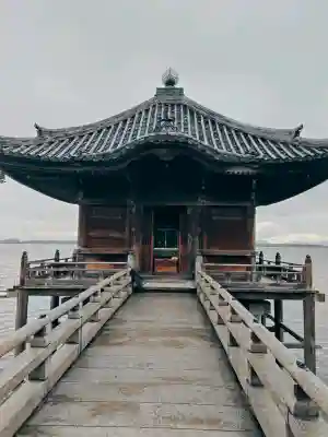 満月寺（浮御堂）の{uncategorized: "未分類", other: "その他", undefined: "問題あり", building: "その他建物", grave: "お墓", sacred_gate: "鳥居", guardian: "狛犬", statue: "像", buddha: "仏像", history: "歴史", nature: "自然", garden: "庭園", animal: "動物", pagoda: "塔", temizu: "手水舎", mountain_gate: "山門・神門", sanctuary: "本殿・本堂", subordinate: "末社・摂社", art: "芸術", scenery: "景色", jizo: "地蔵", ema: "絵馬", goshuin: "御朱印", omikuji: "おみくじ", items: "授与品その他", amulet: "お守り", goshuincho: "御朱印帳", eats: "食事", festival: "お祭り", votive_dance: "神楽", shichigosan: "七五三参", wedding: "結婚式", experience: "体験その他", initially: "初詣", around: "周辺", anti_infection: "感染症対策"}