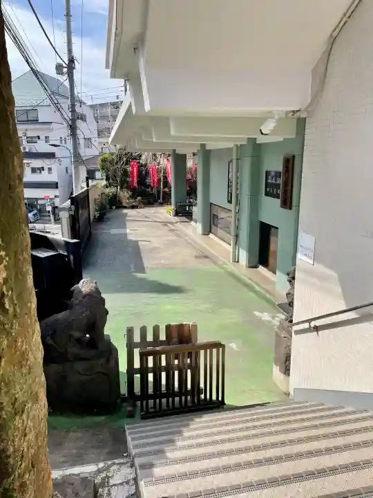 真成院の{uncategorized: "未分類", other: "その他", undefined: "問題あり", building: "その他建物", grave: "お墓", sacred_gate: "鳥居", guardian: "狛犬", statue: "像", buddha: "仏像", history: "歴史", nature: "自然", garden: "庭園", animal: "動物", pagoda: "塔", temizu: "手水舎", mountain_gate: "山門・神門", sanctuary: "本殿・本堂", subordinate: "末社・摂社", art: "芸術", scenery: "景色", jizo: "地蔵", ema: "絵馬", goshuin: "御朱印", omikuji: "おみくじ", items: "授与品その他", amulet: "お守り", goshuincho: "御朱印帳", eats: "食事", festival: "お祭り", votive_dance: "神楽", shichigosan: "七五三参", wedding: "結婚式", experience: "体験その他", initially: "初詣", around: "周辺", anti_infection: "感染症対策"}