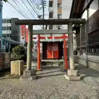 高山稲荷神社の{uncategorized: "未分類", other: "その他", undefined: "問題あり", building: "その他建物", grave: "お墓", sacred_gate: "鳥居", guardian: "狛犬", statue: "像", buddha: "仏像", history: "歴史", nature: "自然", garden: "庭園", animal: "動物", pagoda: "塔", temizu: "手水舎", mountain_gate: "山門・神門", sanctuary: "本殿・本堂", subordinate: "末社・摂社", art: "芸術", scenery: "景色", jizo: "地蔵", ema: "絵馬", goshuin: "御朱印", omikuji: "おみくじ", items: "授与品その他", amulet: "お守り", goshuincho: "御朱印帳", eats: "食事", festival: "お祭り", votive_dance: "神楽", shichigosan: "七五三参", wedding: "結婚式", experience: "体験その他", initially: "初詣", around: "周辺", anti_infection: "感染症対策"}