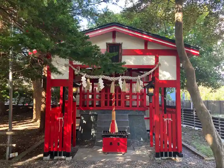 湯倉神社の末社・摂社