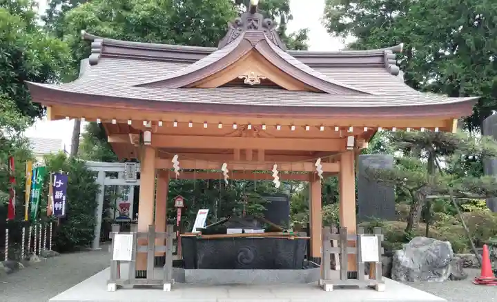 亀ケ池八幡宮の手水舎