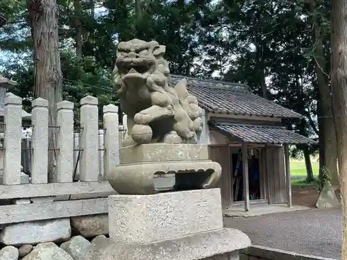 落神神社の狛犬