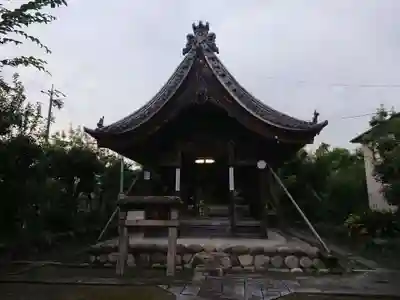 県明神社の山門・神門