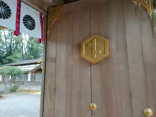 砥鹿神社（里宮）の山門・神門