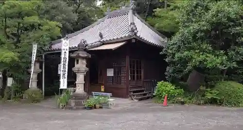 弥勒寺の本殿・本堂