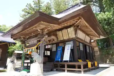 長屋神社の本殿・本堂