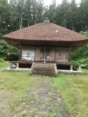 観音寺の本殿