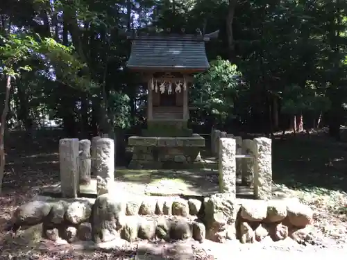 神明神社の末社