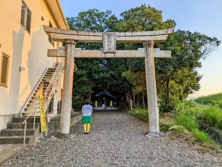 三明神社(神領町)の鳥居