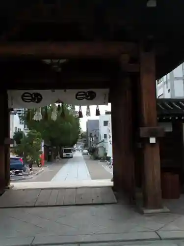 射楯兵主神社の山門