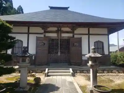 圓照寺の本殿・本堂