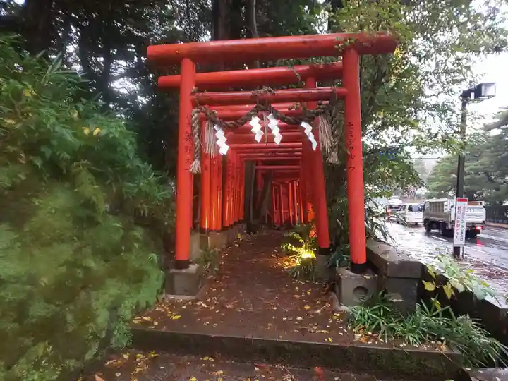 廣坂稲荷神社の鳥居