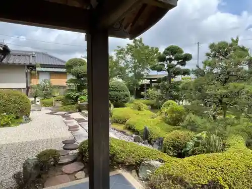 正光寺の庭園