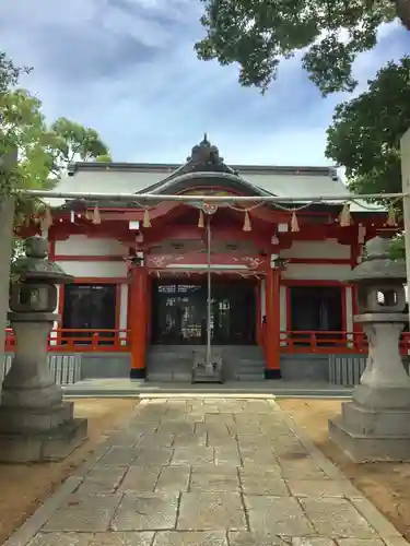 里外神社の本殿