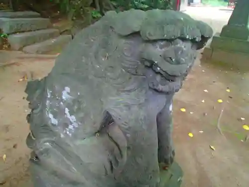 七百餘所神社 の狛犬