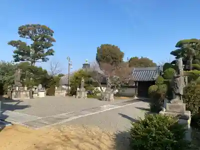 明王院の{uncategorized: "未分類", other: "その他", undefined: "問題あり", building: "その他建物", grave: "お墓", sacred_gate: "鳥居", guardian: "狛犬", statue: "像", buddha: "仏像", history: "歴史", nature: "自然", garden: "庭園", animal: "動物", pagoda: "塔", temizu: "手水舎", mountain_gate: "山門・神門", sanctuary: "本殿・本堂", subordinate: "末社・摂社", art: "芸術", scenery: "景色", jizo: "地蔵", ema: "絵馬", goshuin: "御朱印", omikuji: "おみくじ", items: "授与品その他", amulet: "お守り", goshuincho: "御朱印帳", eats: "食事", festival: "お祭り", votive_dance: "神楽", shichigosan: "七五三参", wedding: "結婚式", experience: "体験その他", initially: "初詣", around: "周辺", anti_infection: "感染症対策"}