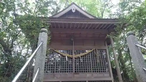荒川神社の本殿・本堂