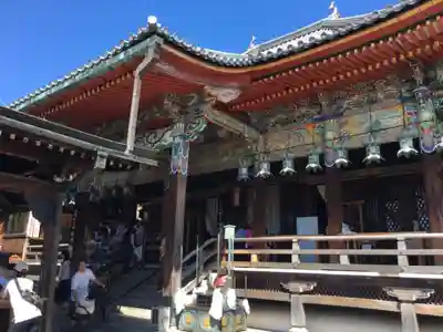 中山寺の本殿・本堂