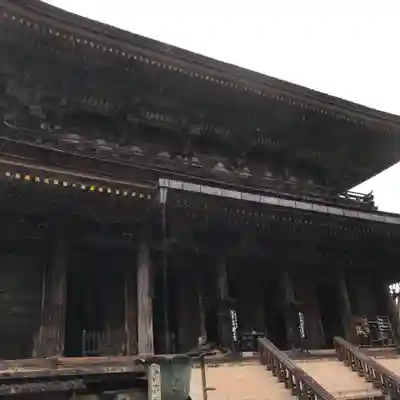 金峯山寺の本殿・本堂