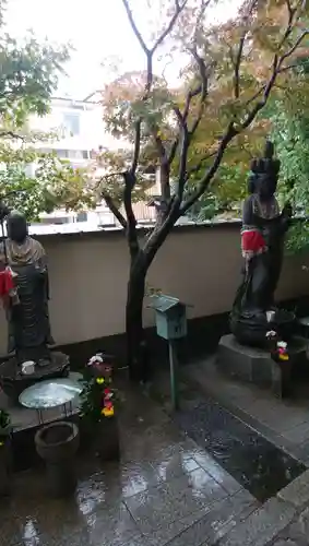 石像寺（釘抜地蔵）の仏像