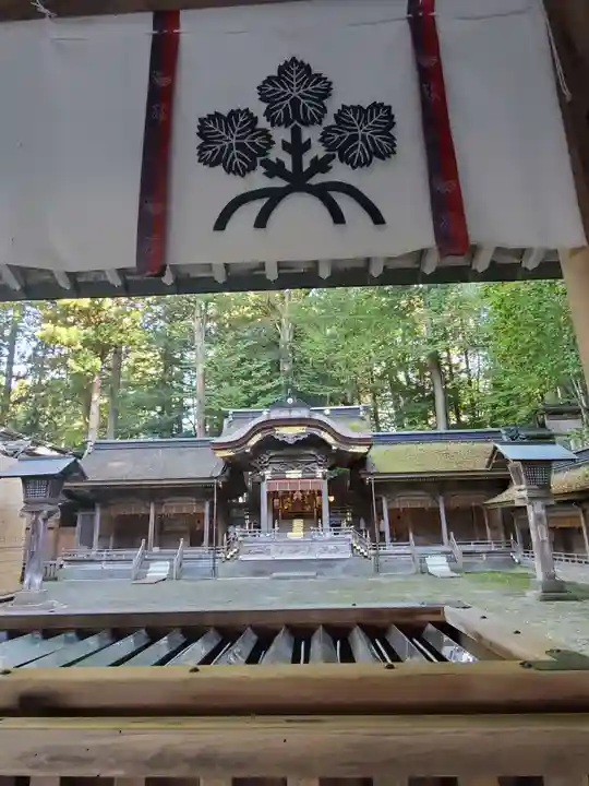 諏訪大社の本殿・本堂