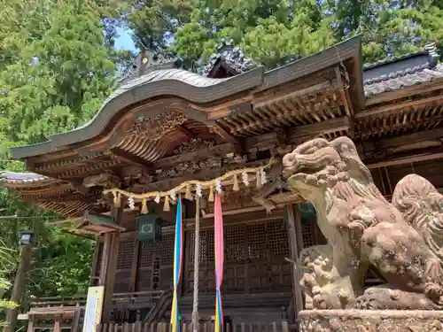 岡太神社の本殿・本堂
