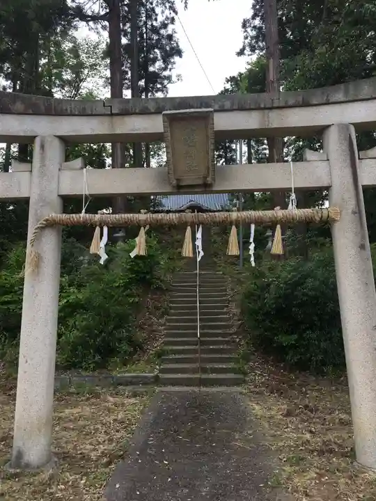 八幡神社(兜山古墳)の鳥居