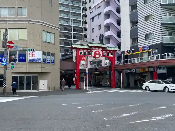 川崎大師(平間寺)の{uncategorized: "未分類", other: "その他", undefined: "問題あり", building: "その他建物", grave: "お墓", sacred_gate: "鳥居", guardian: "狛犬", statue: "像", buddha: "仏像", history: "歴史", nature: "自然", garden: "庭園", animal: "動物", pagoda: "塔", temizu: "手水舎", mountain_gate: "山門・神門", sanctuary: "本殿・本堂", subordinate: "末社・摂社", art: "芸術", scenery: "景色", jizo: "地蔵", ema: "絵馬", goshuin: "御朱印", omikuji: "おみくじ", items: "授与品その他", amulet: "お守り", goshuincho: "御朱印帳", eats: "食事", festival: "お祭り", votive_dance: "神楽", shichigosan: "七五三参", wedding: "結婚式", experience: "体験その他", initially: "初詣", around: "周辺", anti_infection: "感染症対策"}