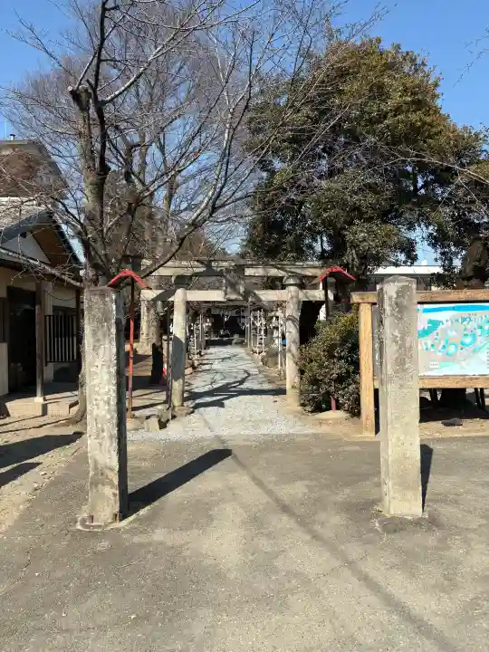 赤城神社の{uncategorized: "未分類", other: "その他", undefined: "問題あり", building: "その他建物", grave: "お墓", sacred_gate: "鳥居", guardian: "狛犬", statue: "像", buddha: "仏像", history: "歴史", nature: "自然", garden: "庭園", animal: "動物", pagoda: "塔", temizu: "手水舎", mountain_gate: "山門・神門", sanctuary: "本殿・本堂", subordinate: "末社・摂社", art: "芸術", scenery: "景色", jizo: "地蔵", ema: "絵馬", goshuin: "御朱印", omikuji: "おみくじ", items: "授与品その他", amulet: "お守り", goshuincho: "御朱印帳", eats: "食事", festival: "お祭り", votive_dance: "神楽", shichigosan: "七五三参", wedding: "結婚式", experience: "体験その他", initially: "初詣", around: "周辺", anti_infection: "感染症対策"}