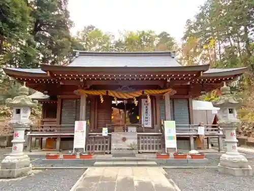 中氷川神社の本殿