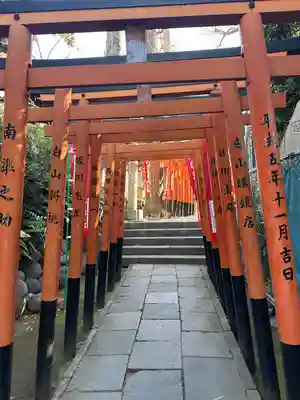 花園稲荷神社の鳥居