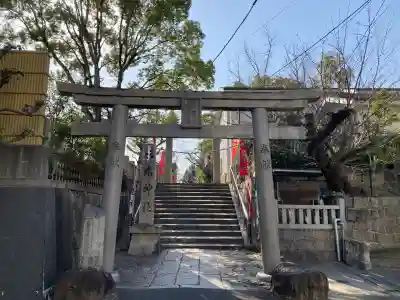 真田山 三光神社の{uncategorized: "未分類", other: "その他", undefined: "問題あり", building: "その他建物", grave: "お墓", sacred_gate: "鳥居", guardian: "狛犬", statue: "像", buddha: "仏像", history: "歴史", nature: "自然", garden: "庭園", animal: "動物", pagoda: "塔", temizu: "手水舎", mountain_gate: "山門・神門", sanctuary: "本殿・本堂", subordinate: "末社・摂社", art: "芸術", scenery: "景色", jizo: "地蔵", ema: "絵馬", goshuin: "御朱印", omikuji: "おみくじ", items: "授与品その他", amulet: "お守り", goshuincho: "御朱印帳", eats: "食事", festival: "お祭り", votive_dance: "神楽", shichigosan: "七五三参", wedding: "結婚式", experience: "体験その他", initially: "初詣", around: "周辺", anti_infection: "感染症対策"}