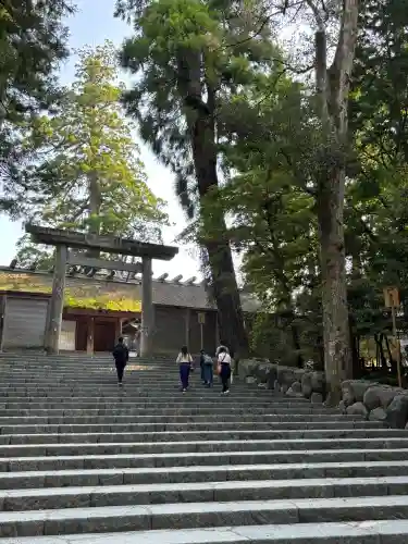 伊勢神宮内宮（皇大神宮）の{uncategorized: "未分類", other: "その他", undefined: "問題あり", building: "その他建物", grave: "お墓", sacred_gate: "鳥居", guardian: "狛犬", statue: "像", buddha: "仏像", history: "歴史", nature: "自然", garden: "庭園", animal: "動物", pagoda: "塔", temizu: "手水舎", mountain_gate: "山門・神門", sanctuary: "本殿・本堂", subordinate: "末社・摂社", art: "芸術", scenery: "景色", jizo: "地蔵", ema: "絵馬", goshuin: "御朱印", omikuji: "おみくじ", items: "授与品その他", amulet: "お守り", goshuincho: "御朱印帳", eats: "食事", festival: "お祭り", votive_dance: "神楽", shichigosan: "七五三参", wedding: "結婚式", experience: "体験その他", initially: "初詣", around: "周辺", anti_infection: "感染症対策"}