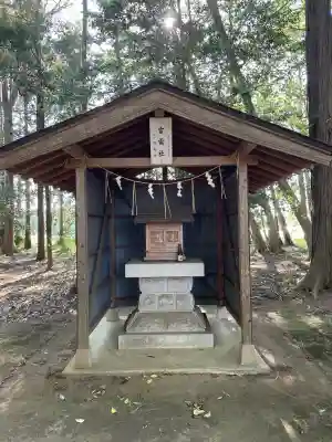 東蕗田天満社の{uncategorized: "未分類", other: "その他", undefined: "問題あり", building: "その他建物", grave: "お墓", sacred_gate: "鳥居", guardian: "狛犬", statue: "像", buddha: "仏像", history: "歴史", nature: "自然", garden: "庭園", animal: "動物", pagoda: "塔", temizu: "手水舎", mountain_gate: "山門・神門", sanctuary: "本殿・本堂", subordinate: "末社・摂社", art: "芸術", scenery: "景色", jizo: "地蔵", ema: "絵馬", goshuin: "御朱印", omikuji: "おみくじ", items: "授与品その他", amulet: "お守り", goshuincho: "御朱印帳", eats: "食事", festival: "お祭り", votive_dance: "神楽", shichigosan: "七五三参", wedding: "結婚式", experience: "体験その他", initially: "初詣", around: "周辺", anti_infection: "感染症対策"}