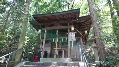 枚岡神社の末社・摂社