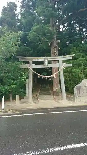 八幡神社の鳥居