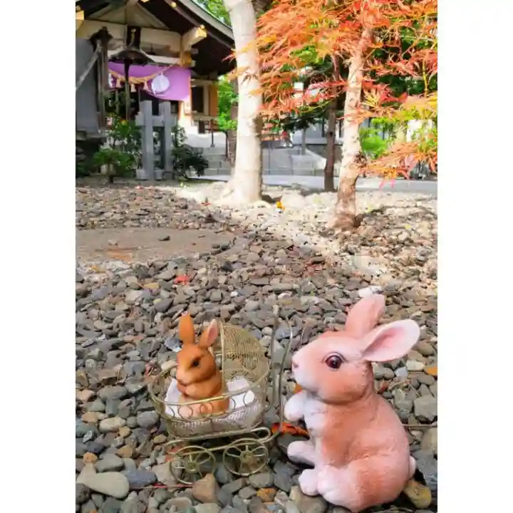 彌彦神社 (伊夜日子神社)の像