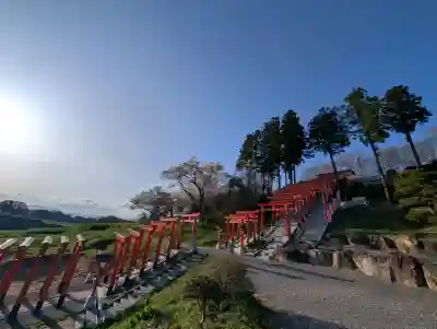 高屋敷稲荷神社の{uncategorized: "未分類", other: "その他", undefined: "問題あり", building: "その他建物", grave: "お墓", sacred_gate: "鳥居", guardian: "狛犬", statue: "像", buddha: "仏像", history: "歴史", nature: "自然", garden: "庭園", animal: "動物", pagoda: "塔", temizu: "手水舎", mountain_gate: "山門・神門", sanctuary: "本殿・本堂", subordinate: "末社・摂社", art: "芸術", scenery: "景色", jizo: "地蔵", ema: "絵馬", goshuin: "御朱印", omikuji: "おみくじ", items: "授与品その他", amulet: "お守り", goshuincho: "御朱印帳", eats: "食事", festival: "お祭り", votive_dance: "神楽", shichigosan: "七五三参", wedding: "結婚式", experience: "体験その他", initially: "初詣", around: "周辺", anti_infection: "感染症対策"}