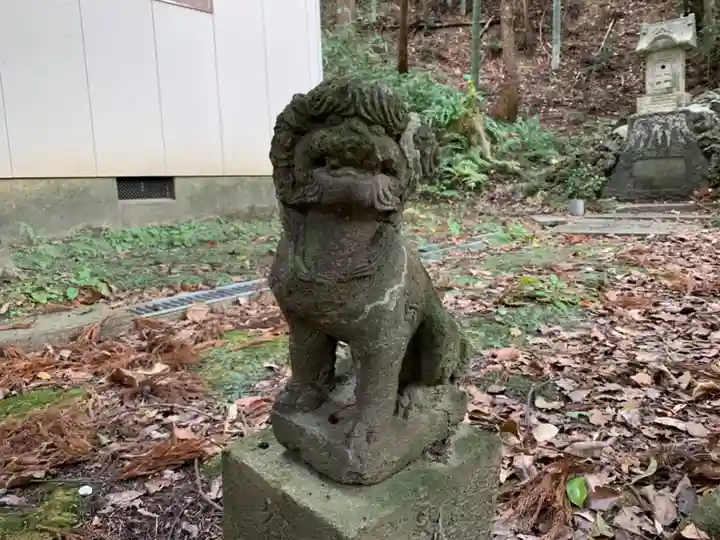神明神社の狛犬