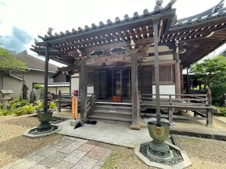 東南院の本殿・本堂