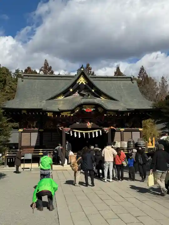 秩父神社の{uncategorized: "未分類", other: "その他", undefined: "問題あり", building: "その他建物", grave: "お墓", sacred_gate: "鳥居", guardian: "狛犬", statue: "像", buddha: "仏像", history: "歴史", nature: "自然", garden: "庭園", animal: "動物", pagoda: "塔", temizu: "手水舎", mountain_gate: "山門・神門", sanctuary: "本殿・本堂", subordinate: "末社・摂社", art: "芸術", scenery: "景色", jizo: "地蔵", ema: "絵馬", goshuin: "御朱印", omikuji: "おみくじ", items: "授与品その他", amulet: "お守り", goshuincho: "御朱印帳", eats: "食事", festival: "お祭り", votive_dance: "神楽", shichigosan: "七五三参", wedding: "結婚式", experience: "体験その他", initially: "初詣", around: "周辺", anti_infection: "感染症対策"}