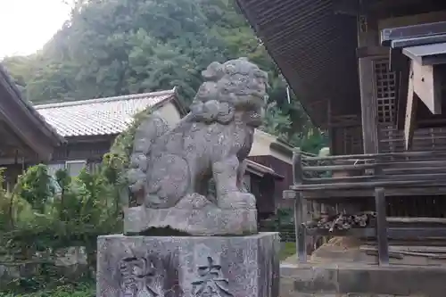 城上神社の狛犬