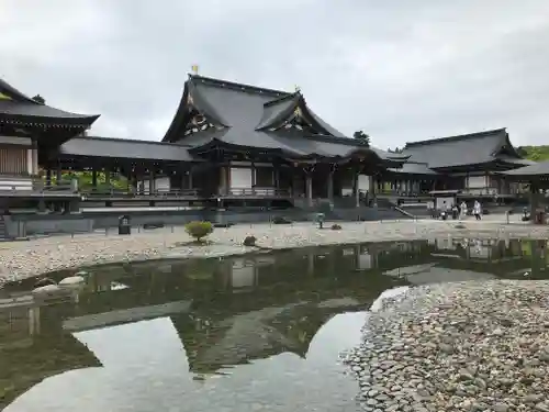 倶利迦羅不動寺鳳凰殿の本殿